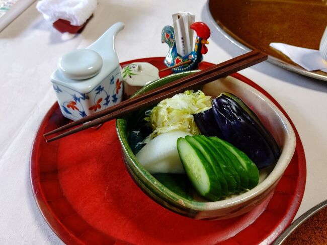 お漬物（2人分、だけど私専用）<br />誰しも苦手の食べ物はありますからね（笑）