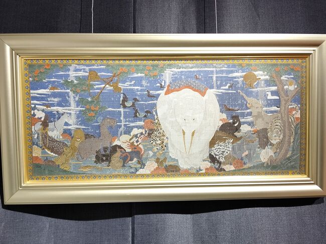 そして若冲さんの「樹花鳥獣図屏風」