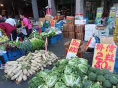 内惟マーケット：大根が安かったので買いました