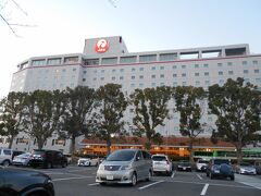  佐倉市内に所要があり、ホテル日航成田に前伯しました。
One Hermoney会員なので、駐車場１４日間無料の特典もあります。
空港送迎も無料であり、大変便利なホテルです。