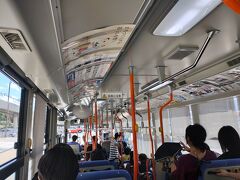 平日でも結構混んでる車内