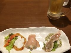 結構歩いたので、帰路につき夕飯は近くの「クローバーキッチン」へ
セットには前菜が付きます。美味