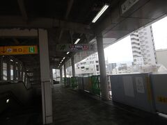 美栄橋駅からゆいレールで那覇空港へ。