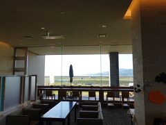 3日目のスタートは宿泊ホテル「陸前高田 キャピタルホテル1000」での朝食。遠くに海を眺めながらいただきました。