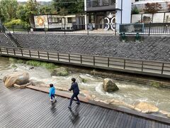 雨降っていないのでそのまま玉造温泉街散策します。