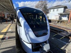 鬼怒川温泉からまた東武日光へ移動

乗車するスペーシアXが停車中