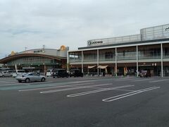 ●太陽市＠JR/松山駅界隈

帰りに、JAがやっている「太陽市」によって帰りました。
朝から賑わっています。
愛媛産のものでいっぱい！