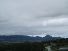 洞爺湖へ行く途中、有珠山サービスエリアからの眺め