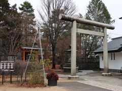 四柱神社の鳥居