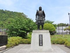 吉川経家像。