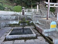清水霊泉(唐櫃の清水)
一年中、清らかな水が絶えることがなく湧き出ていて、島のお母さんたちのコミュニティの場だったとのこと。

