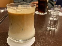 福知山駅構内のATAMAN COFFEEさんで一休み。
1時間後の電車で帰ります。