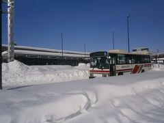  4日目は帯広駅から根室本線（途中代行バスをはさみ）にて滝川駅までやってきました。今回訪れた北海道の中でもこの辺りが一番雪が多く積もっています。