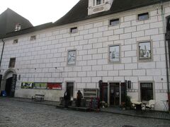 エゴン・シーレ美術館（Egon Schiele Art Centrum）を横目で見ながら、ぶらぶら歩いていくと・・・