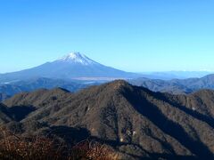 丹沢最高峰からの霊峰