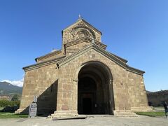 スヴェティ ツホヴェリ大聖堂は装飾が美しかったです。
小さい街ですが、歴史のある教会もあり、世界遺産に登録されています。