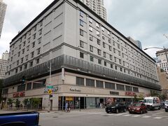 トレーダー ジョーズ
Trader Joe's Chicago - River North (696)

突然ですが、私たちの命を繋ぐ店シカゴ・リバーノース店