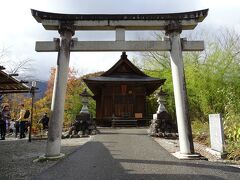 次に向かったのは、こちらの神社・・・ではなく・・・