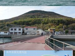 上写真：高見島
瀬戸内国際芸術祭の会場の一島ですが、その中でも一番人口が少ない島のようです。島全体が山にも見えます、山の名前は龍王山、297m。

中写真：島の港に上陸

下写真：島の案内板。見ての通りでほとんどが山斜面、居住区は一部です。でも島の規模にしては神社が多い。