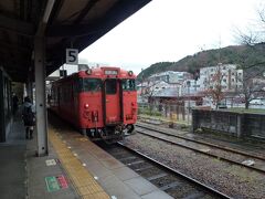 福知山駅から山陰線に乗り、播但線接続の和田山駅へ
ここからの播但線は、非電化区間。キハ４７系を改造した４１系ですよ。