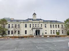 こちらは旧県会議事堂です。
