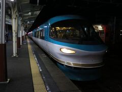 そんなこんなで、列車は定刻通り終点の新宮へ到着。
運転席後ろはパノラマグリーン車となっているようで、いつか乗ってみたいなと思うところ。もちろん明るい時間にね(笑)