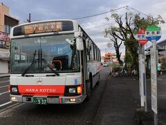 発車の5分ほど前に乗り場にやってきました。
この段階では私一人のみ。なので本日便での乗り通し客は私一人と確定しました。