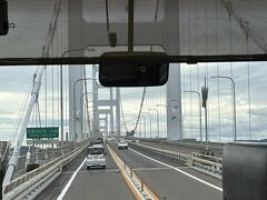 来島海峡大橋を渡るところ。