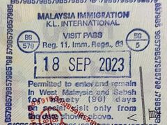 マレーシア時間で午前５時過ぎにKLIA2到着、８日ぶりにマレーシア再入国です。
