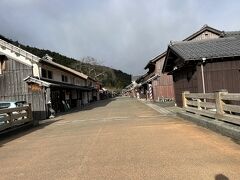 河内川にかかる橋です。橋より東が上ノ町、西が中ノ町、下ノ町となっています。