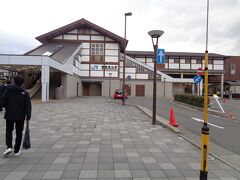 帰りはJR出．渡月橋からですと，京福嵐山本線の駅は近いのですが，JRの嵯峨嵐山駅はかなり離れていて，10分くらい歩きます．