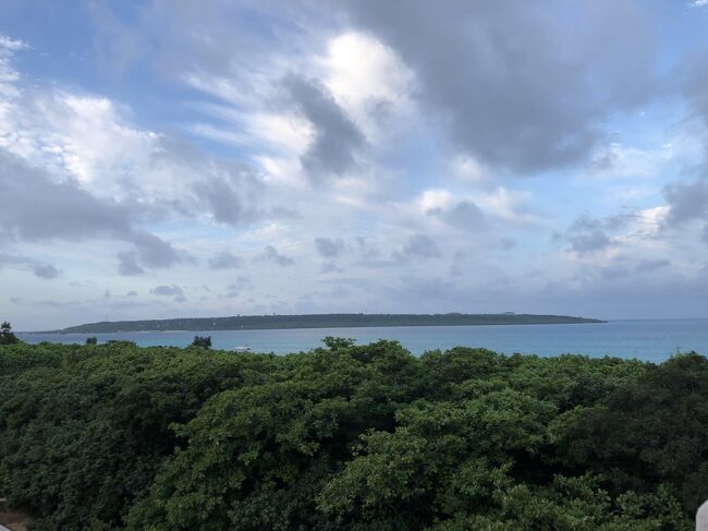 部屋からの眺め<br />来間島が見えました