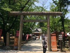 東虎口櫓門の正面に『真田神社』があります。

最初にお参りすることにしました。