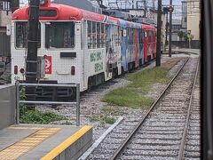 後免東町留置線に電車が連なる