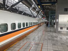 高鉄台北駅から台湾新幹線に乗車し、１時間ほどで高鉄台中駅に到着しました。
新幹線のお陰であっけない移動です。