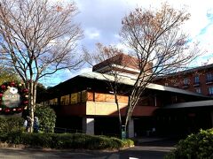 ハイアットリージェンシー京都のカフェなら入れるよね♪
…と、向かいのホテルへ。