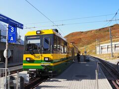 　ラウターブルンネン行きの電車に乗ります。