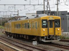 2023.12.17　宇部
ブラックフェイスがよく似合う１０５系。