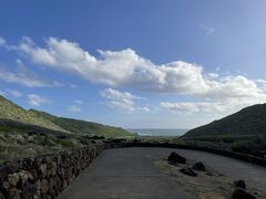 ここから一気に島を突っ切り、東海岸に向かいます。
ガイドさんが言った通り、観光案内のアナウンスは続いていたらしいですが、約１時間弱爆睡してしまいました。
