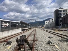 終点ではいつもの車止めを見学。