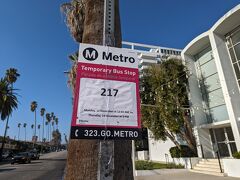 HollywoodBlvdのチャイニーズシアター前はイベントのため、１１日～１４日までは通行止めになっているので、車は迂回しなければなりません。
２１７のバスもこの期間は、Hollywood/LaBreaの交差点に臨時のバス停。
