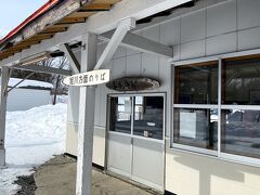 電車はゆっくり走り、10分もしないうちに隣の美馬牛駅に到着。