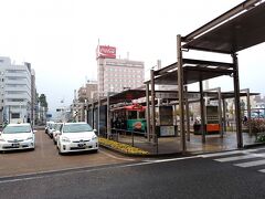 7:45　高知駅前（路面電車乗り場）