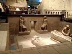 砂の美術館。エジプト展が開催されていました。全て砂と水での作品です。