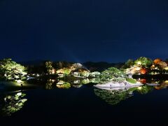 普段あまり来そうもない、
若者カップルやグループも

今夜は、見慣れたあの人・あの娘も
幻想的に見えるかもー？
と、大勢来園。