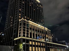 広島県広島市『Hilton Hiroshima』

『ヒルトン広島』の外観の写真。

クラブラウンジ【エグゼクティブラウンジ】でのイブニングカクテル
（カクテルサービス）後に行った『平和記念公園』と『原爆ドーム』
についてのブログがまだでしたので作っていきたいと思います。

ここまでのブログはこちら↓

<ANAプレミアムクラスで行く広島 ① 羽田空港第2ターミナル
ラウンジ巡り★
『ANAラウンジ（本館北＆本館南）』『パワーラウンジセントラル』
『パワーラウンジノース』『エアポートラウンジ南』>

https://4travel.jp/travelogue/11798641

<広島 ② 全日空NH673便搭乗記（東京・羽田空港－広島空港）
ANAプレミアムクラス♪国際線シートB787-8★
ビジネスラウンジ『もみじ』で無料の日本酒を！>

https://4travel.jp/travelogue/11802283

<広島 ③ 2022年10月開業『ヒルトン広島』宿泊記（１）
広島空港からの移動手段、最上階にあるクラブラウンジ
【エグゼクティブラウンジ】からの眺望＆アフタヌーンティー時の
フード＆ドリンク>

https://4travel.jp/travelogue/11793431

<広島 ④ 『ヒルトン広島』宿泊記（２）これまでに経験のない程に
広いお部屋！「プレミアムスイート（127㎡）」にアップグレード♪
お薦めの眺望★ヒルトン・オナーズダイヤモンド会員>

https://4travel.jp/travelogue/11806904

<広島 ⑤ 『ヒルトン広島』宿泊記（３）日本料理【泉水】
バー＆ラウンジ【ZATTA】オールデイダイニング
【モザイク】カフェラウンジ【フローラウンジ】プール＆ジャグジー、
ジム、サウナ【スパbyロクシタン】>

https://4travel.jp/travelogue/11811298

<広島 ⑥ 『ヒルトン広島』宿泊記（４）
クラブラウンジ【エグゼクティブラウンジ】のイブニングカクテルで
お酒を堪能♪「プレミアムスイート」のお部屋からの夜景☆彡
プール＆サウナ>

https://4travel.jp/travelogue/11834414

<広島 ⑦ 『ヒルトン広島』宿泊記（５）
オールデイダイニング【モザイク】のテラス席で和洋中の
朝食ビュッフェをいただきます♪ヒルトン・オナーズ特典メニューも！>

https://4travel.jp/travelogue/11838709