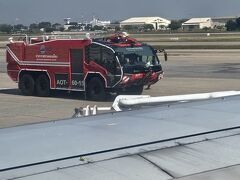 【ドンムアン空港発ハジャイ行き】

うん？!...あの消防車は...何さぁ？...いきなり、気になる...