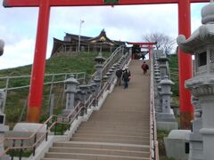 鮫駅で八戸線を降り、徒歩で蕪嶋神社へ。