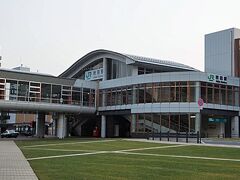 朝の秋田駅。
方向音痴なので、駅から見える範囲のホテルは大変ありがたいです。