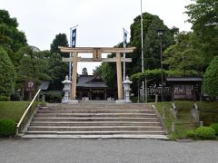中に神社があります。さっきの鳥居はこの神社のなんですね。